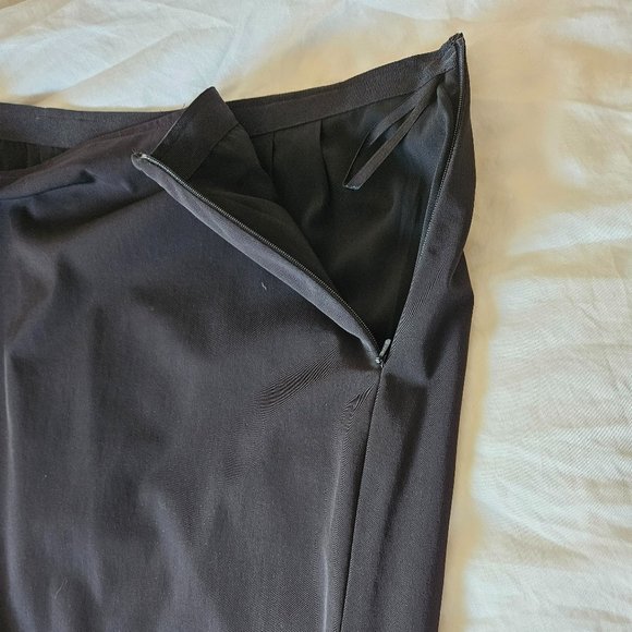 Spanner black & red skirt size 8 - Picture 4 of 8